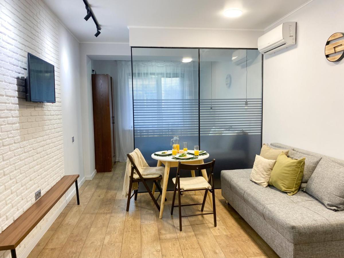 Студия В Стиле Loft В Центре Города Almaty Eksteriør bilde