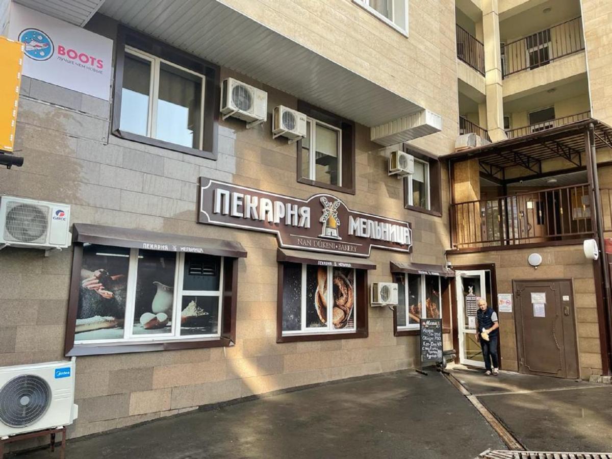 Студия В Стиле Loft В Центре Города Almaty Eksteriør bilde