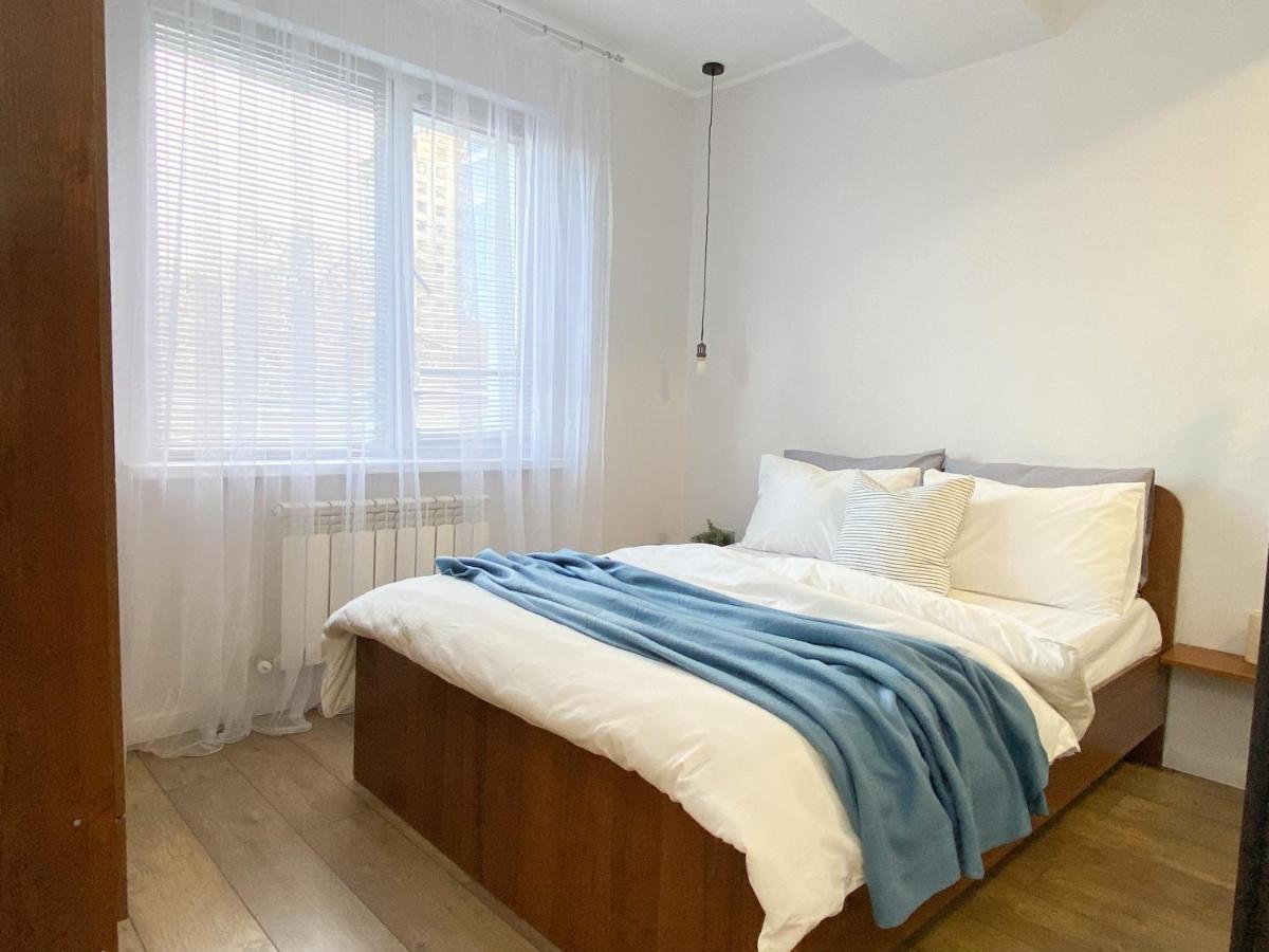 Студия В Стиле Loft В Центре Города Almaty Eksteriør bilde